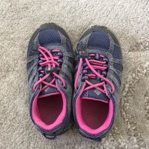 Columbia waterproof sneakers girls size 9